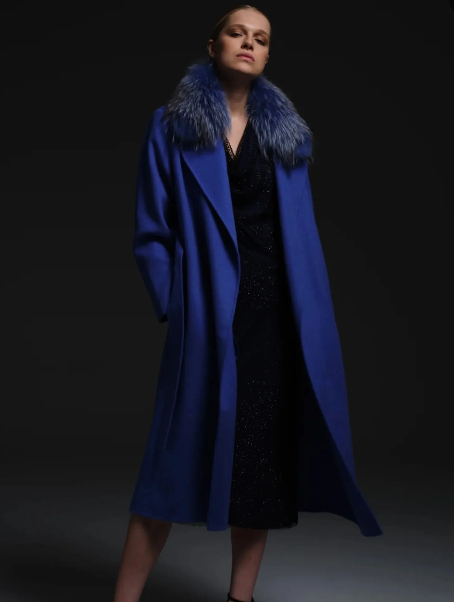 Di9825 Azure Trench Coat w/ Fur Collar