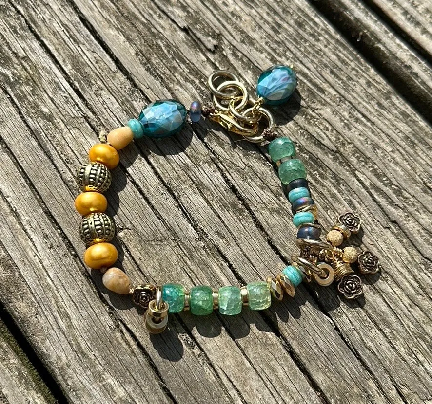 Warm & cold beaded bracelet