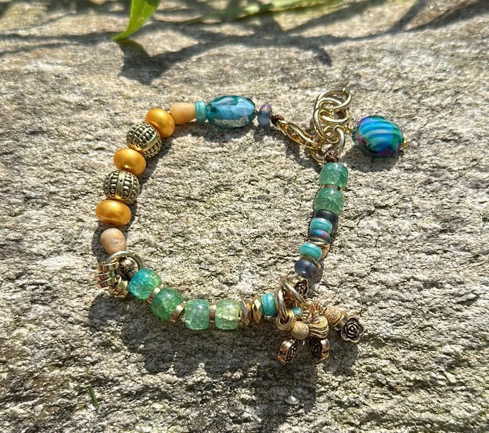 Warm & cold beaded bracelet